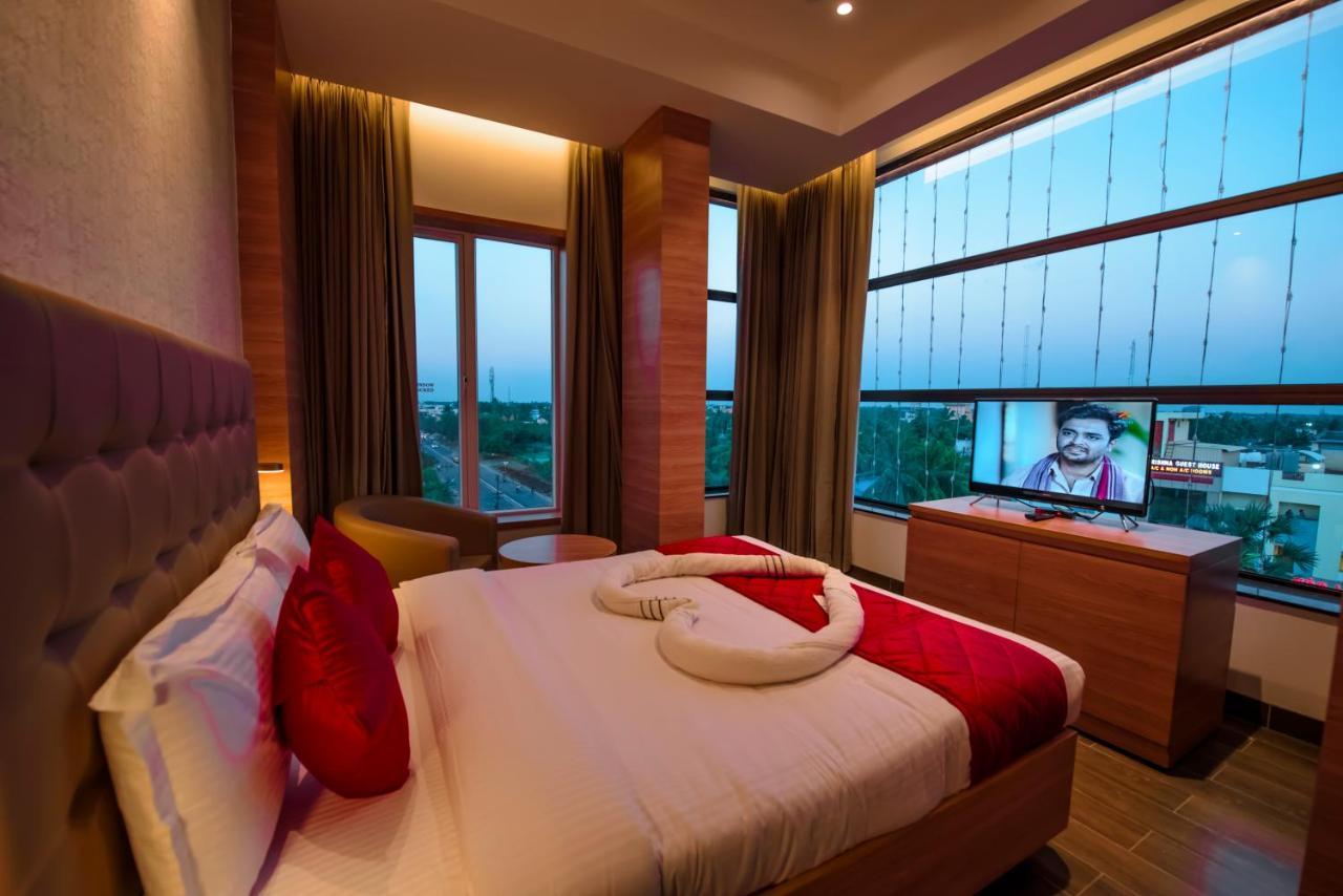 Hotel Annamalai Bahur エクステリア 写真