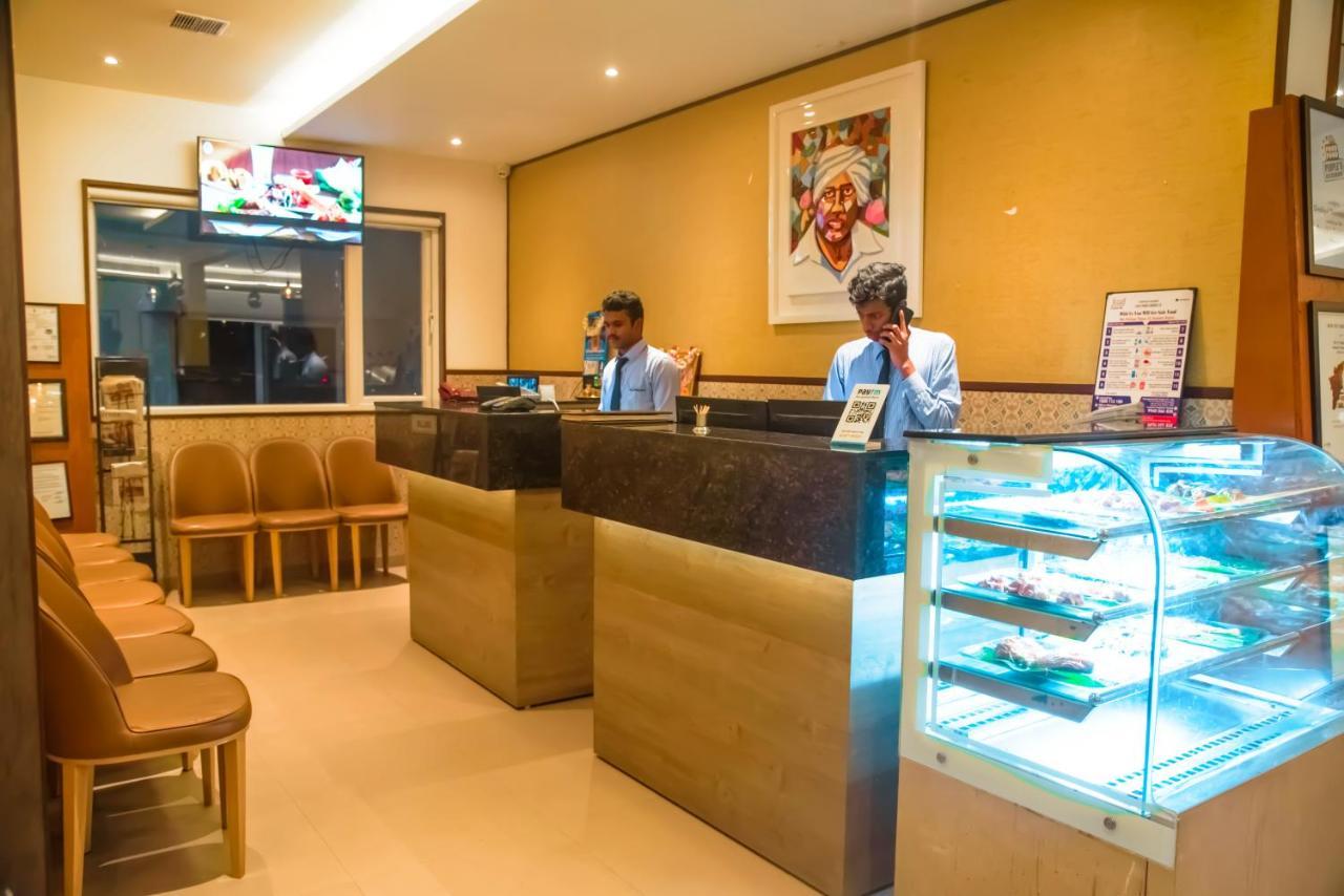 Hotel Annamalai Bahur エクステリア 写真