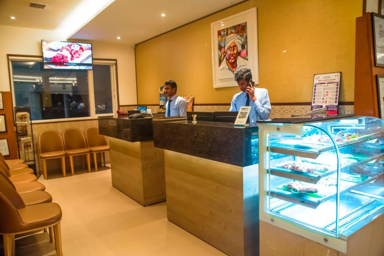 Hotel Annamalai Bahur エクステリア 写真