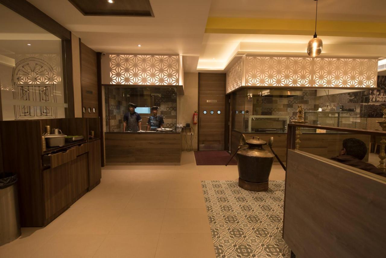 Hotel Annamalai Bahur エクステリア 写真